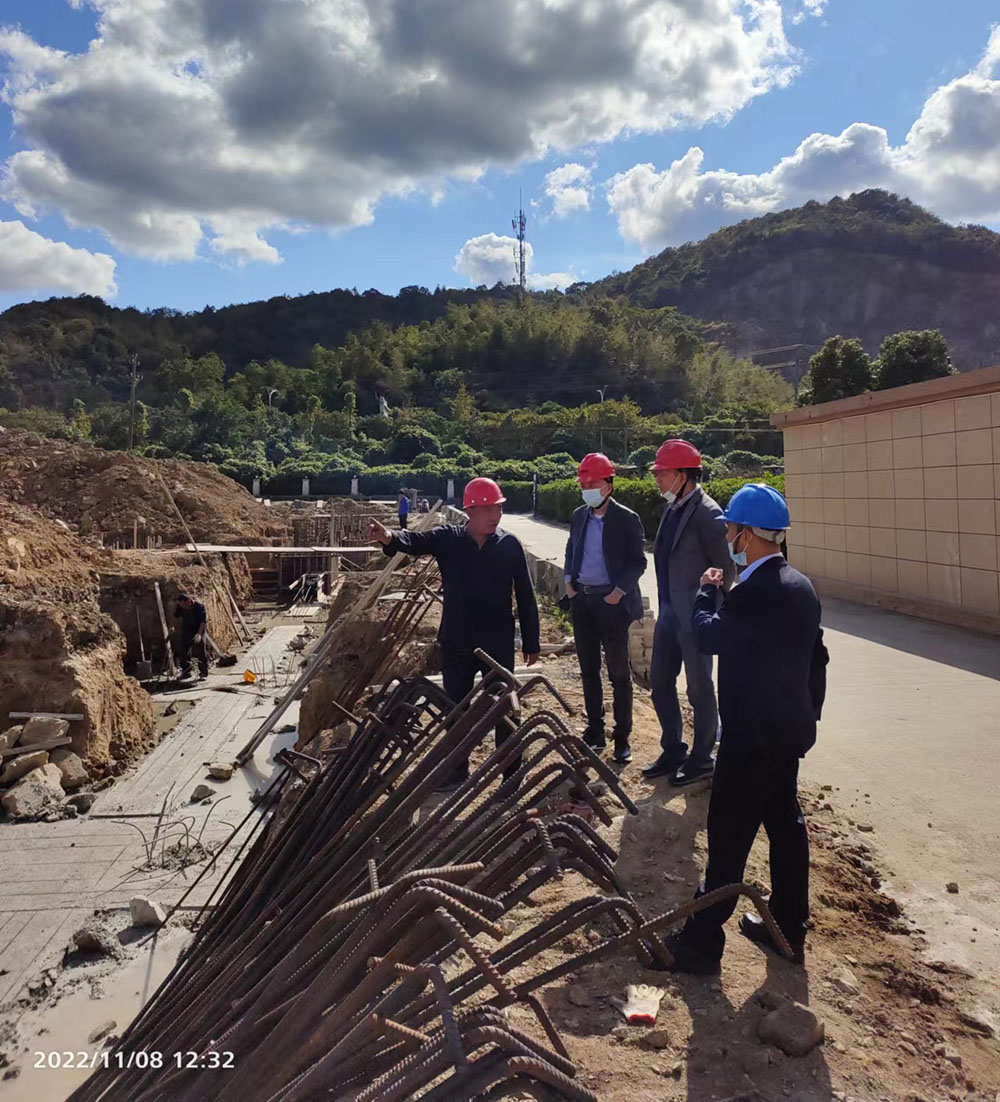 2022年11月8日缪董事长、汪总到公司检查指导工作。